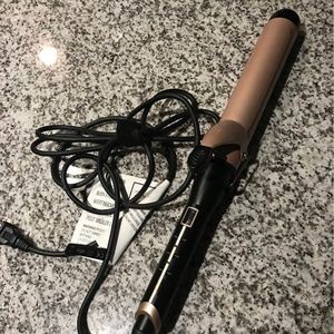 BRAND NEW NEVER USED Anjou 1.5 inch Curling Iron